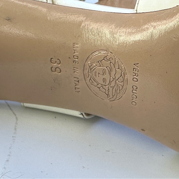 Versace Heels Straps 9 (39) - Picture 10 of 13